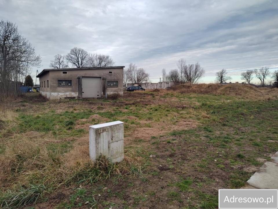 Hala/magazyn Grabiny-Zameczek. Zdjęcie 2