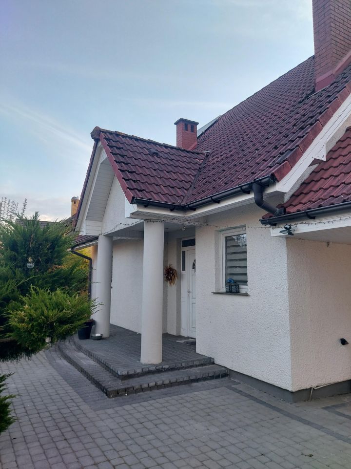 dom wolnostojący, 5 pokoi Szczecinek Raciborki, ul. Obrońców Westerplatte. Zdjęcie 1