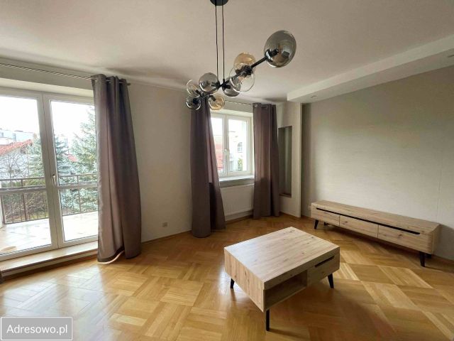 Mieszkanie 4-pokojowe Warszawa. Zdjęcie 1