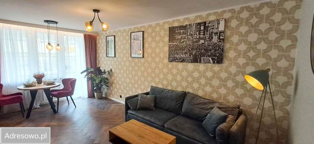 Mieszkanie 3-pokojowe Wrocław, ul. Benedyktyńska. Zdjęcie 1