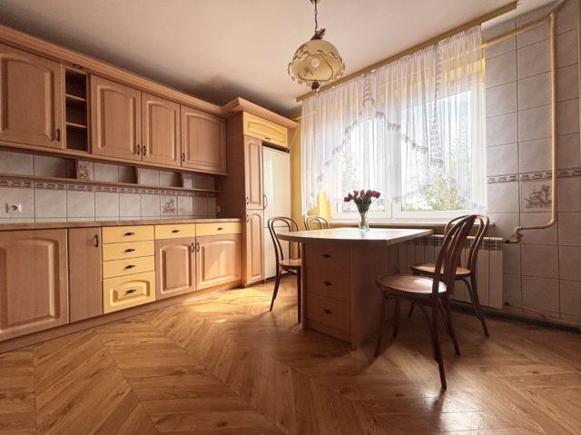 dom wolnostojący, 4 pokoje Nowe Chlebiotki. Zdjęcie 3