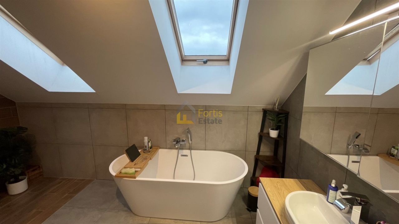 dom wolnostojący, 5 pokoi Kłaj. Zdjęcie 6