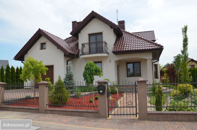 dom wolnostojący, 4 pokoje Ruda Śląska Halemba. Zdjęcie 1
