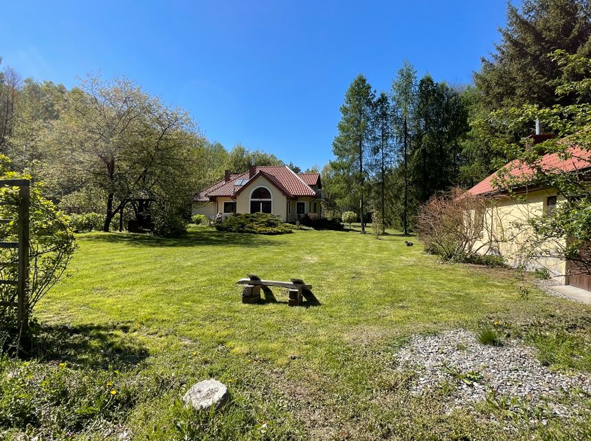 dom wolnostojący, 5 pokoi Puszcza. Zdjęcie 2