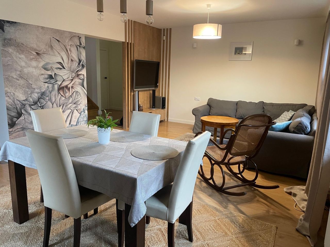 dom wolnostojący, 5 pokoi Rembelszczyzna, ul. Cicha. Zdjęcie 2