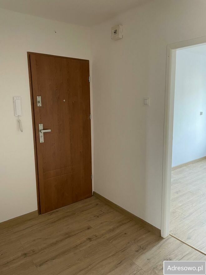 Mieszkanie 3-pokojowe Suwałki, os. Osiedle II. Zdjęcie 2