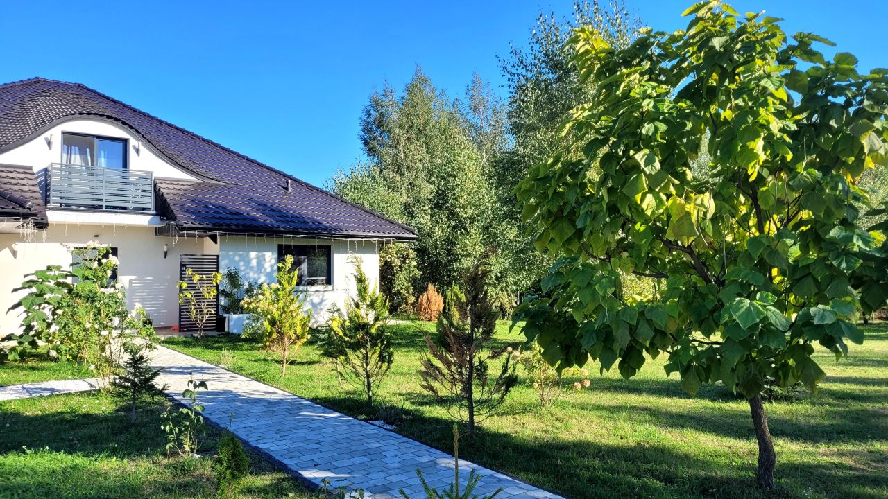 dom wolnostojący, 5 pokoi Smugi