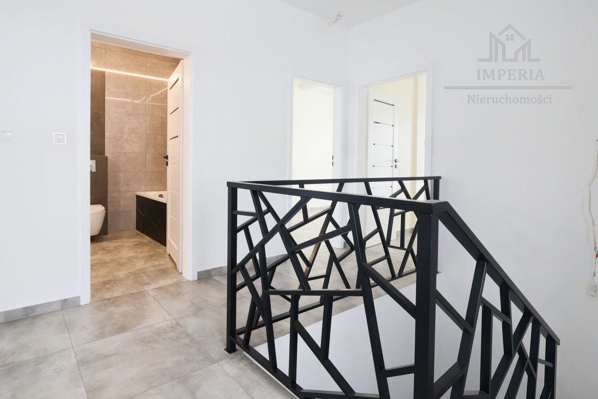 bliźniak, 5 pokoi Skowarcz. Zdjęcie 11