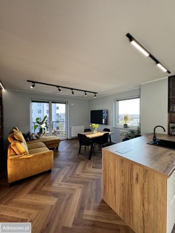 Mieszkanie 4-pokojowe Wrocław Oporów, ul. Władysława Chachaja. Zdjęcie 1