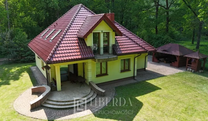 dom wolnostojący, 9 pokoi Krępiec, ul. Jagodowa