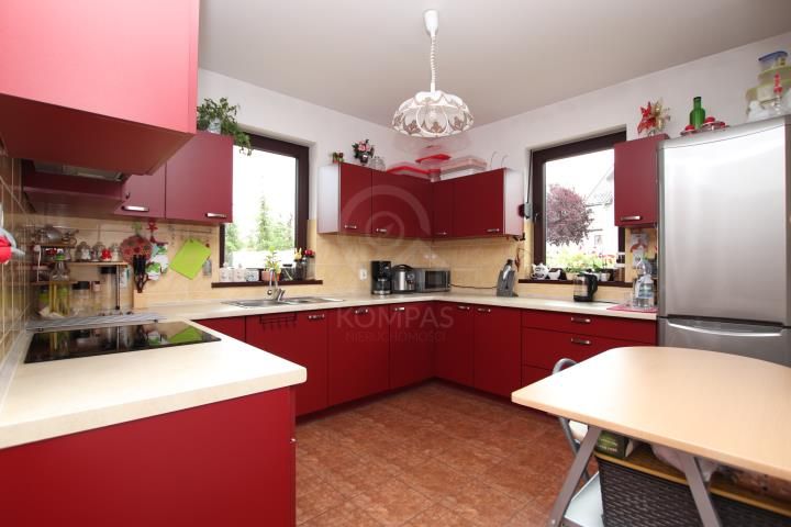 bliźniak, 6 pokoi Karwiany. Zdjęcie 7