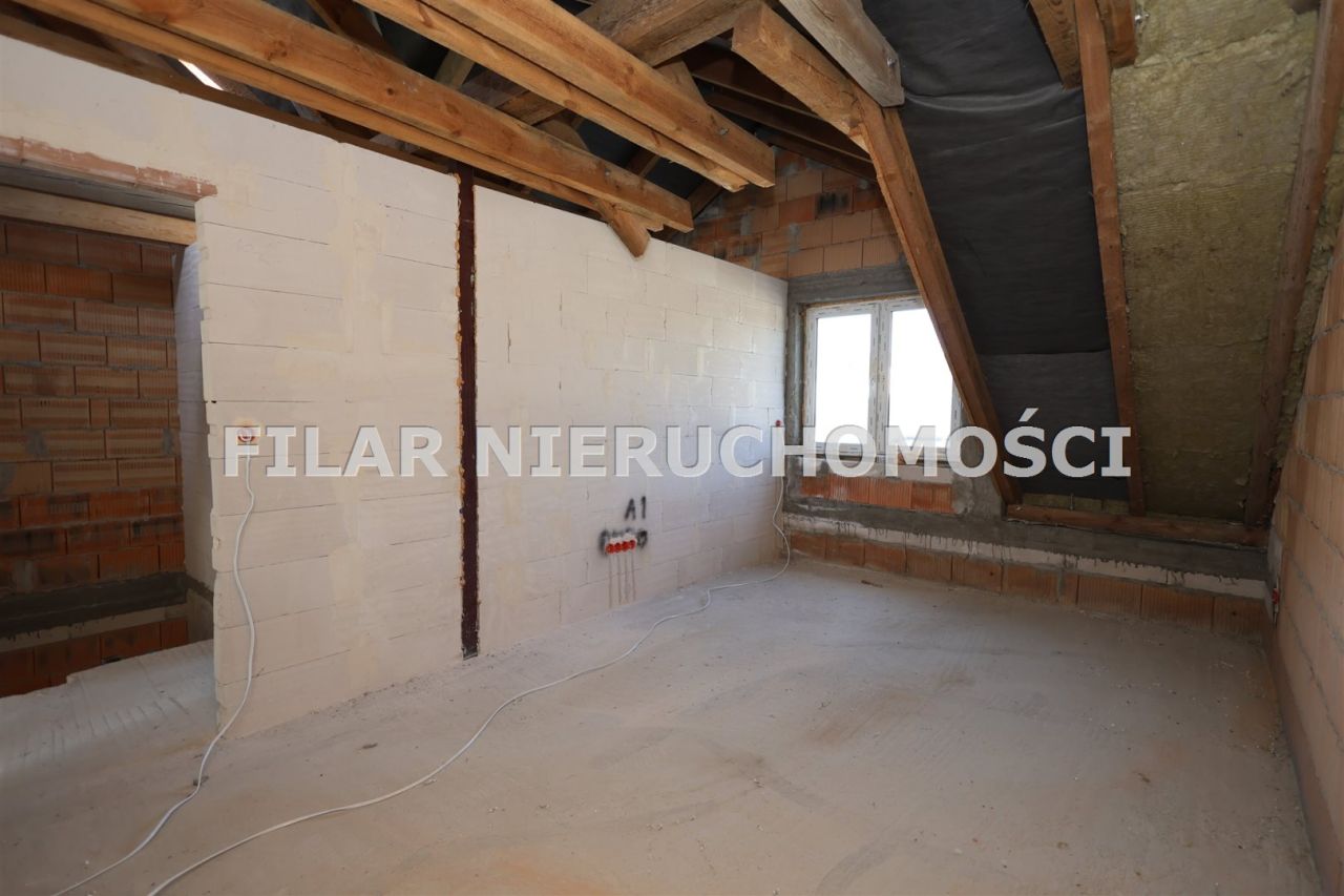 dom szeregowy, 5 pokoi Obora. Zdjęcie 7