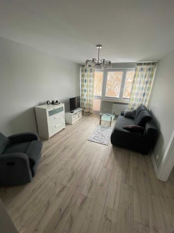 Mieszkanie 3-pokojowe Ostrołęka, ul. Henryka Sienkiewicza. Zdjęcie 1