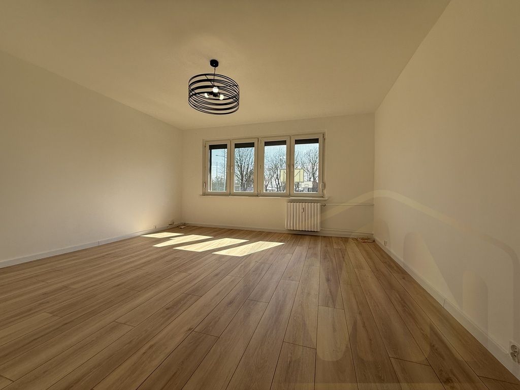 Mieszkanie 3-pokojowe Leszno, ul. Osiedle Józefa Sułkowskiego. Zdjęcie 2