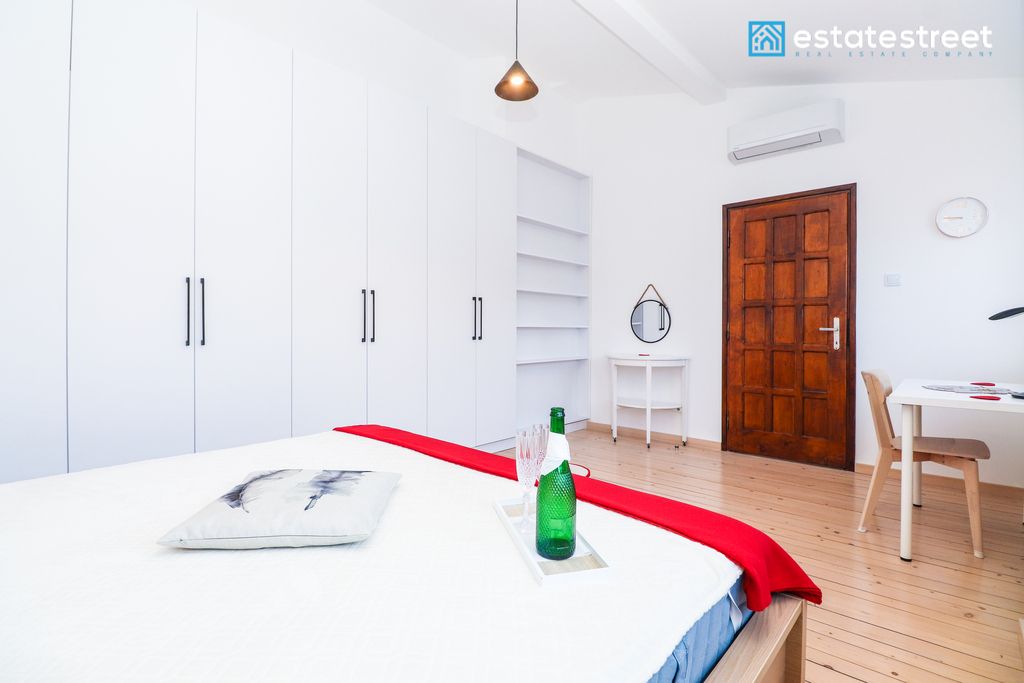 Mieszkanie 2-pokojowe Kraków Stare Miasto, ul. Marii Skłodowskiej-Curie. Zdjęcie 9