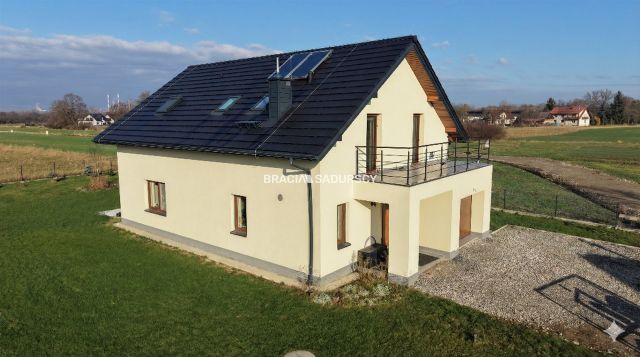 dom wolnostojący, 6 pokoi Kraków Nowa Huta, ul. Rumiankowa. Zdjęcie 2