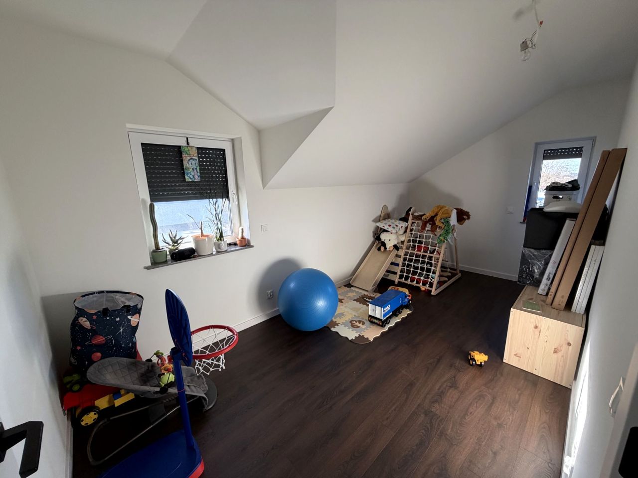 Mieszkanie 3-pokojowe Jeszkowice. Zdjęcie 8