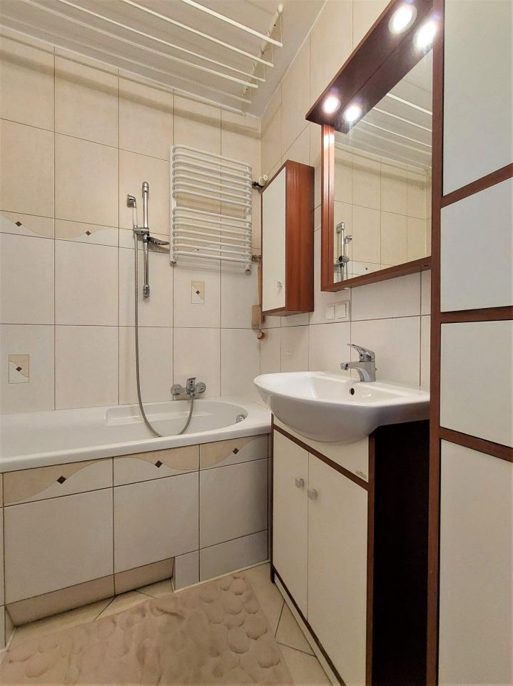 Mieszkanie 3-pokojowe Kielce Świętokrzyskie, ul. marsz. Józefa Piłsudskiego. Zdjęcie 9