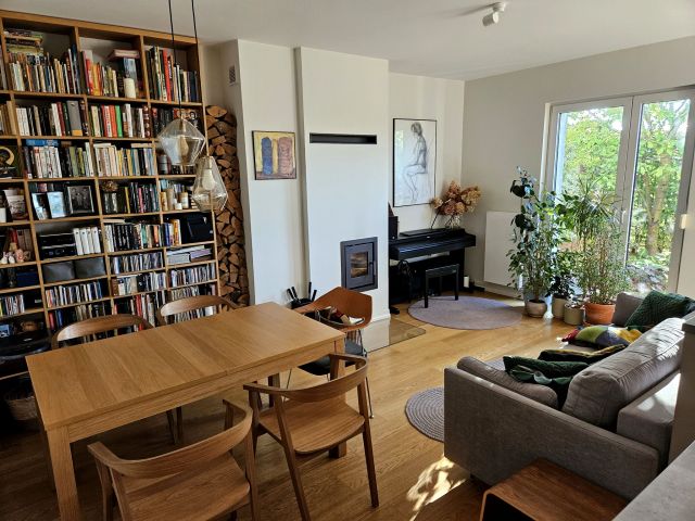 Mieszkanie 4-pokojowe Kąty Wrocławskie, ul. Orzechowa. Zdjęcie 1
