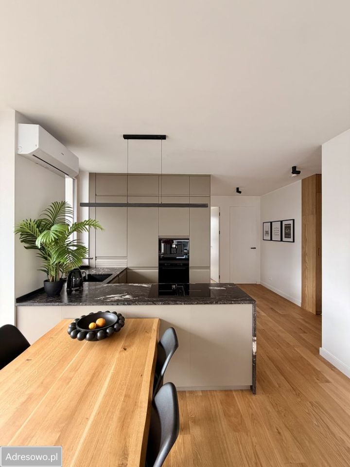 Mieszkanie 3-pokojowe Warszawa Śródmieście, ul. Chmielna. Zdjęcie 6