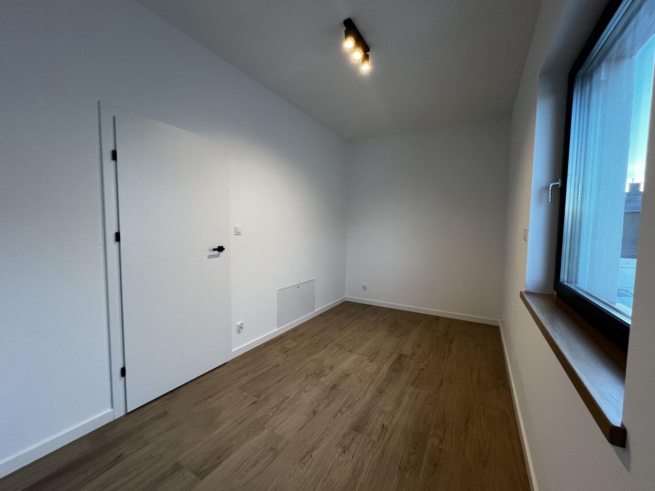 bliźniak, 6 pokoi Pisarzowice, ul. Tęczowa. Zdjęcie 8