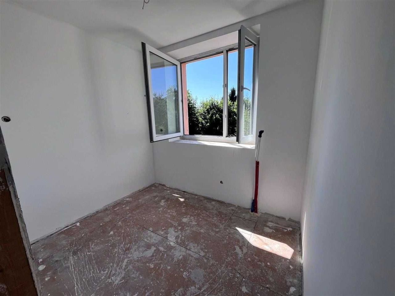 Mieszkanie 3-pokojowe Kaniów. Zdjęcie 3