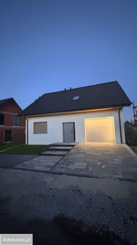 dom wolnostojący, 4 pokoje Brynek. Zdjęcie 1