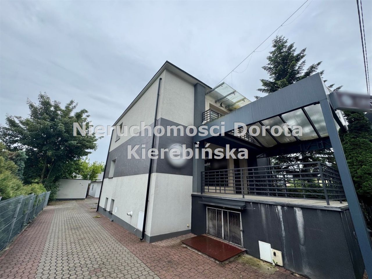 dom wolnostojący, 5 pokoi Tomaszów Mazowiecki, ul. Mazowiecka. Zdjęcie 1