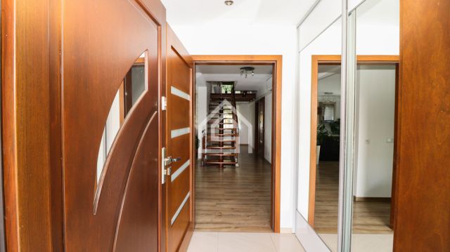 dom wolnostojący, 6 pokoi Gnojnik. Zdjęcie 21