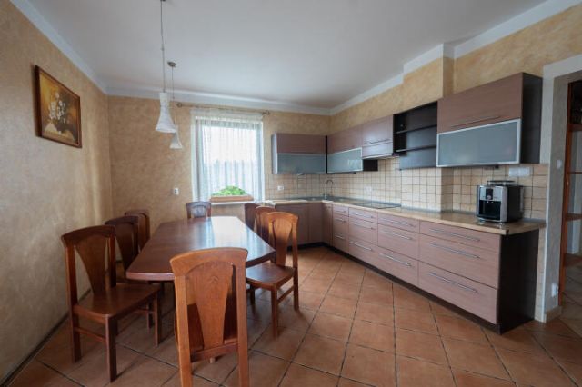 dom wolnostojący, 6 pokoi Wikielec. Zdjęcie 13