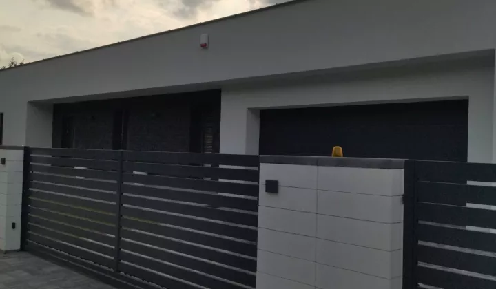 dom wolnostojący, 3 pokoje Radom