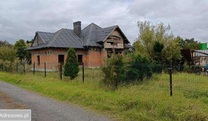 dom wolnostojący, 7 pokoi Bobrzany