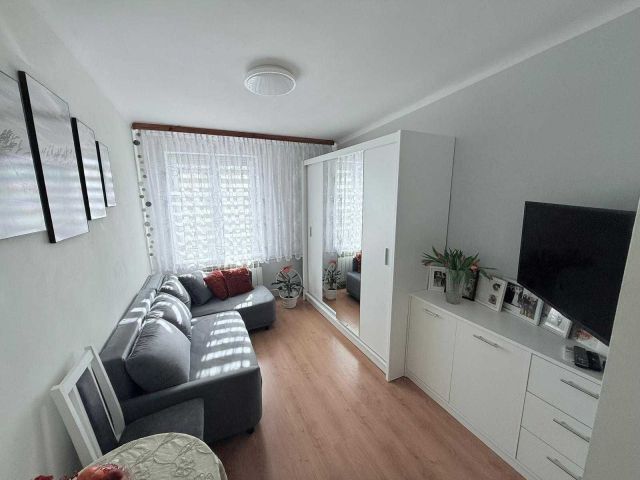 Mieszkanie 3-pokojowe Cieślin. Zdjęcie 1