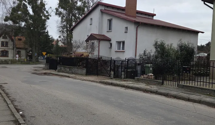 dom wolnostojący, 6 pokoi Dzierzgoń, ul. Krzywa