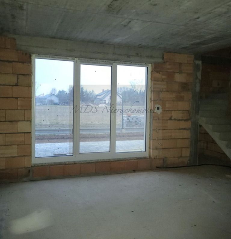 dom szeregowy, 5 pokoi Sobienie Szlacheckie. Zdjęcie 3