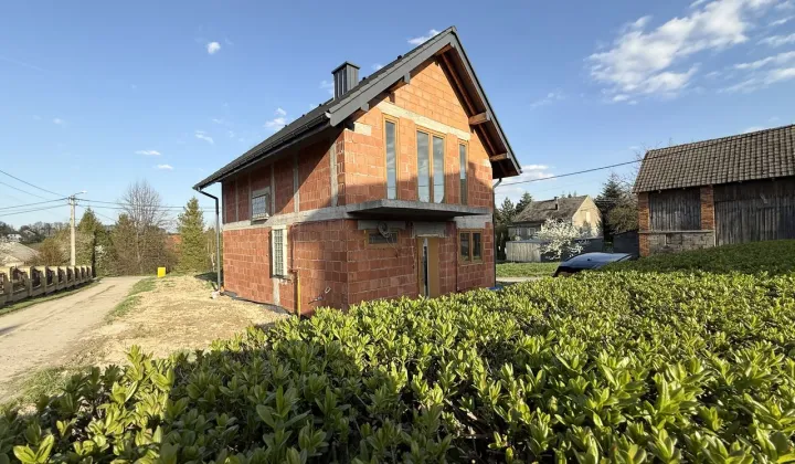 dom wolnostojący, 4 pokoje Sanka