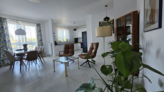 Mieszkanie 3-pokojowe Ostróda, pl. Plac Tysiąclecia Państwa Polskiego. Zdjęcie 1