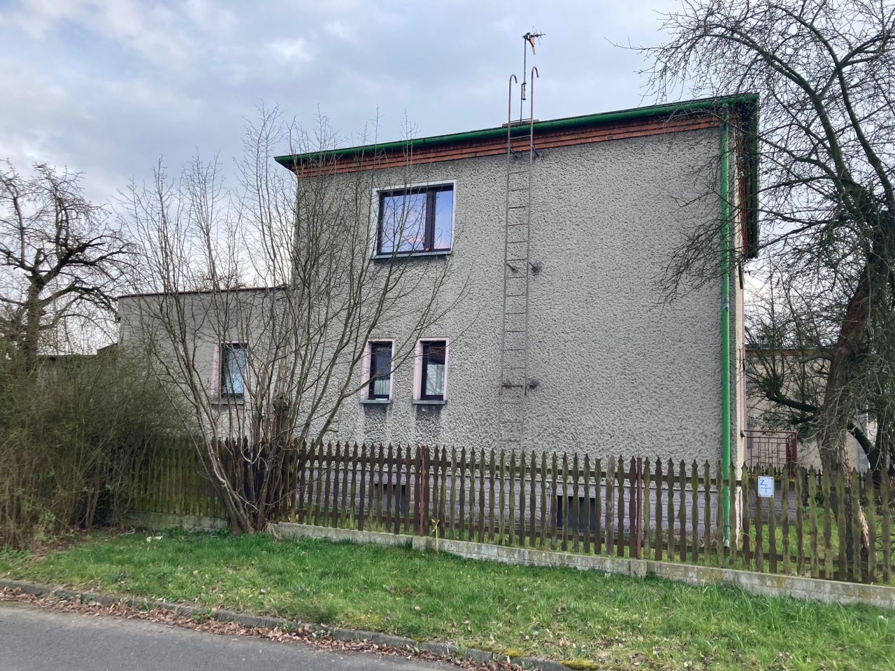 dom wolnostojący, 6 pokoi Dobrodzień, ul. Ogrodowa. Zdjęcie 2