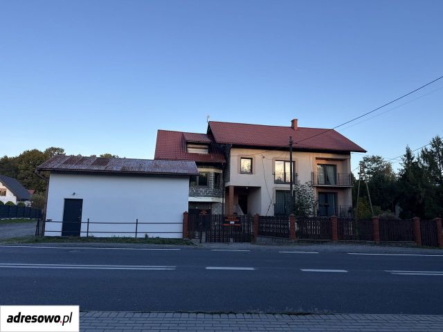 dom wolnostojący, 10 pokoi Janowice, ul. Janowicka. Zdjęcie 1
