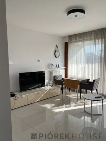 Mieszkanie 2-pokojowe Warszawa Wilanów, ul. Krzysztofa Kieślowskiego. Zdjęcie 1