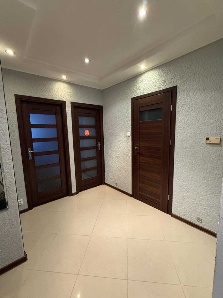 Mieszkanie 3-pokojowe Ostrów. Zdjęcie 8