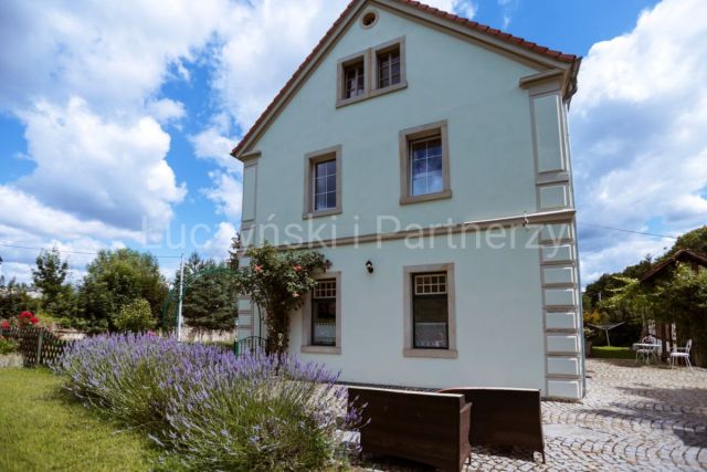 dom wolnostojący, 10 pokoi Dębowy Gaj. Zdjęcie 3