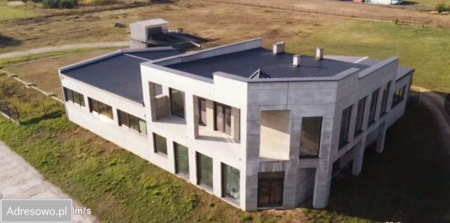 Hala/magazyn Gronów. Zdjęcie 1