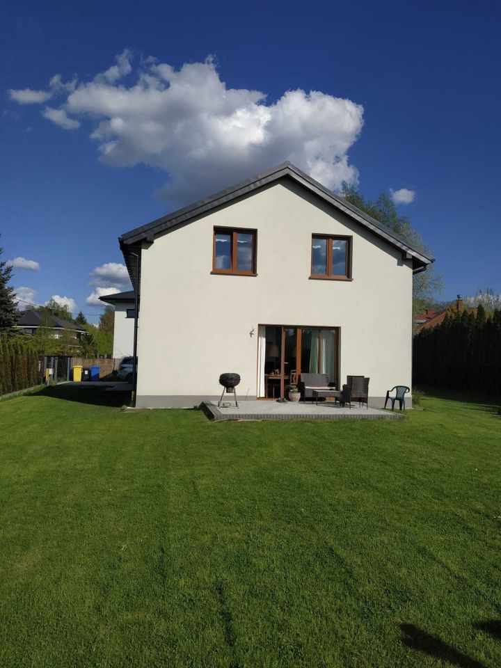 dom wolnostojący, 6 pokoi Łazy