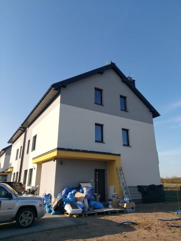 dom szeregowy, 2 pokoje Radzymin, ul. Kwitnąca. Zdjęcie 1