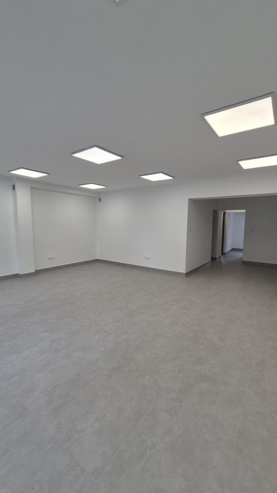 Lokal Lewin Brzeski, rynek Rynek. Zdjęcie 8