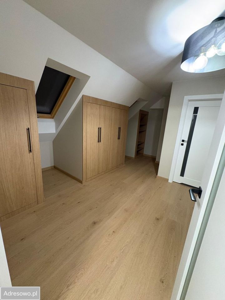 Mieszkanie 3-pokojowe Krzeptów. Zdjęcie 3