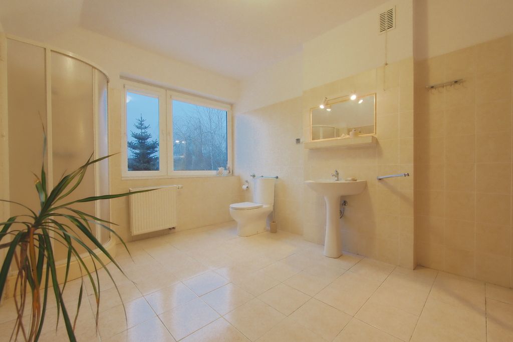 dom wolnostojący, 5 pokoi Kruszyn Krajeński. Zdjęcie 9