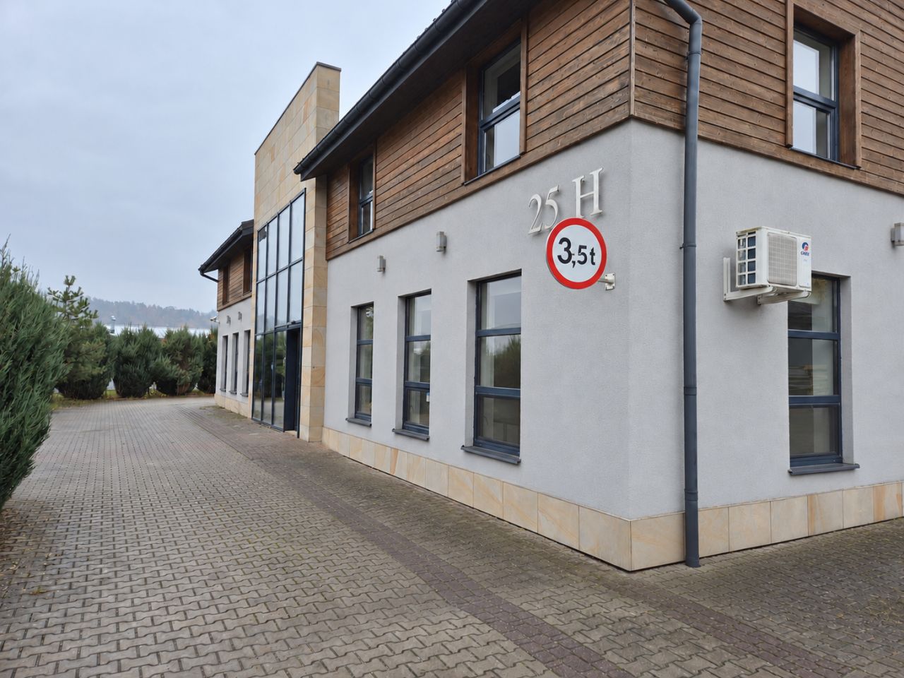 Hala/magazyn Gorlice Glinik Mariampolski, ul. Fryderyka Chopina. Zdjęcie 11