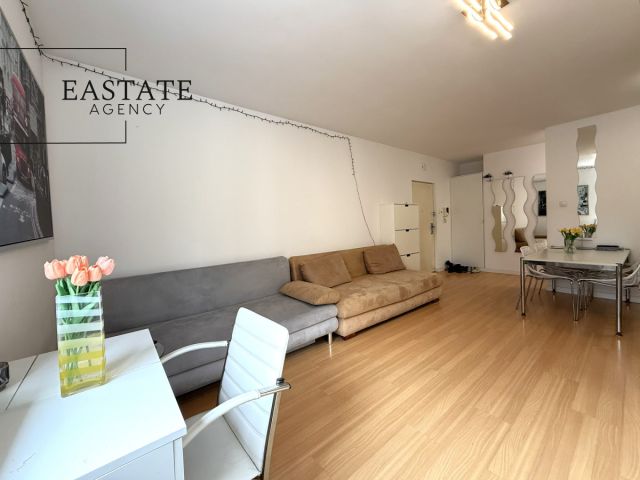 Mieszkanie 4-pokojowe Warszawa Śródmieście, al. 3 Maja. Zdjęcie 4